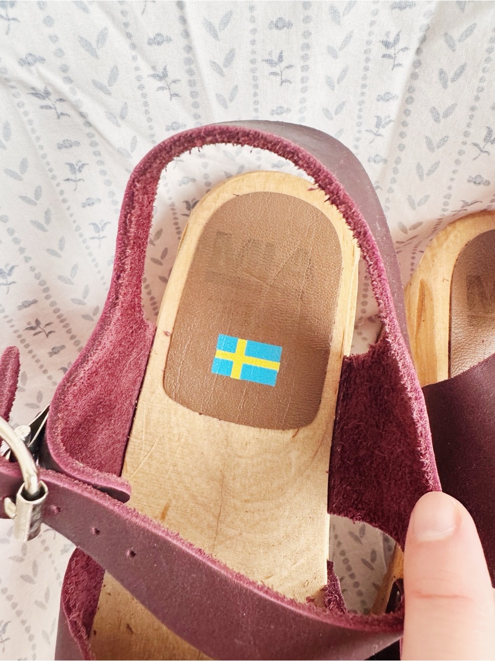 MIA Abba Burgundy Leather Platform Clogs Sandals Swedish Wood Heel Size 39 - Picture 7 of 7